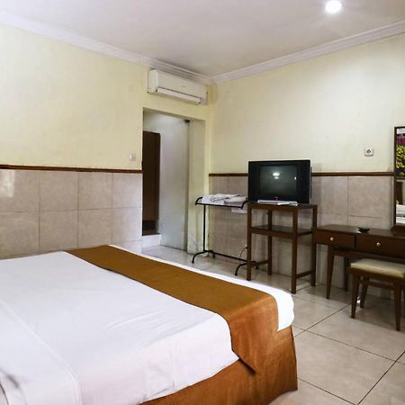 Hotel Tanjung Surabaya Exterior foto