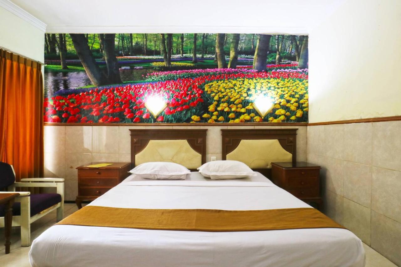 Hotel Tanjung Surabaya Exterior foto
