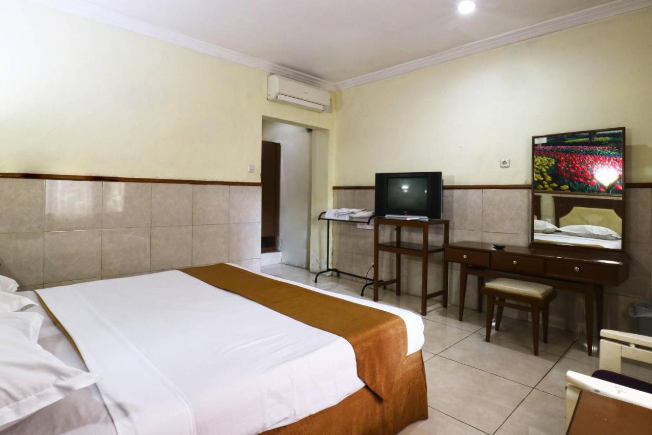 Hotel Tanjung Surabaya Exterior foto